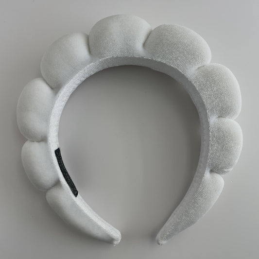 WHITE PUFFER SPA HEADBAND