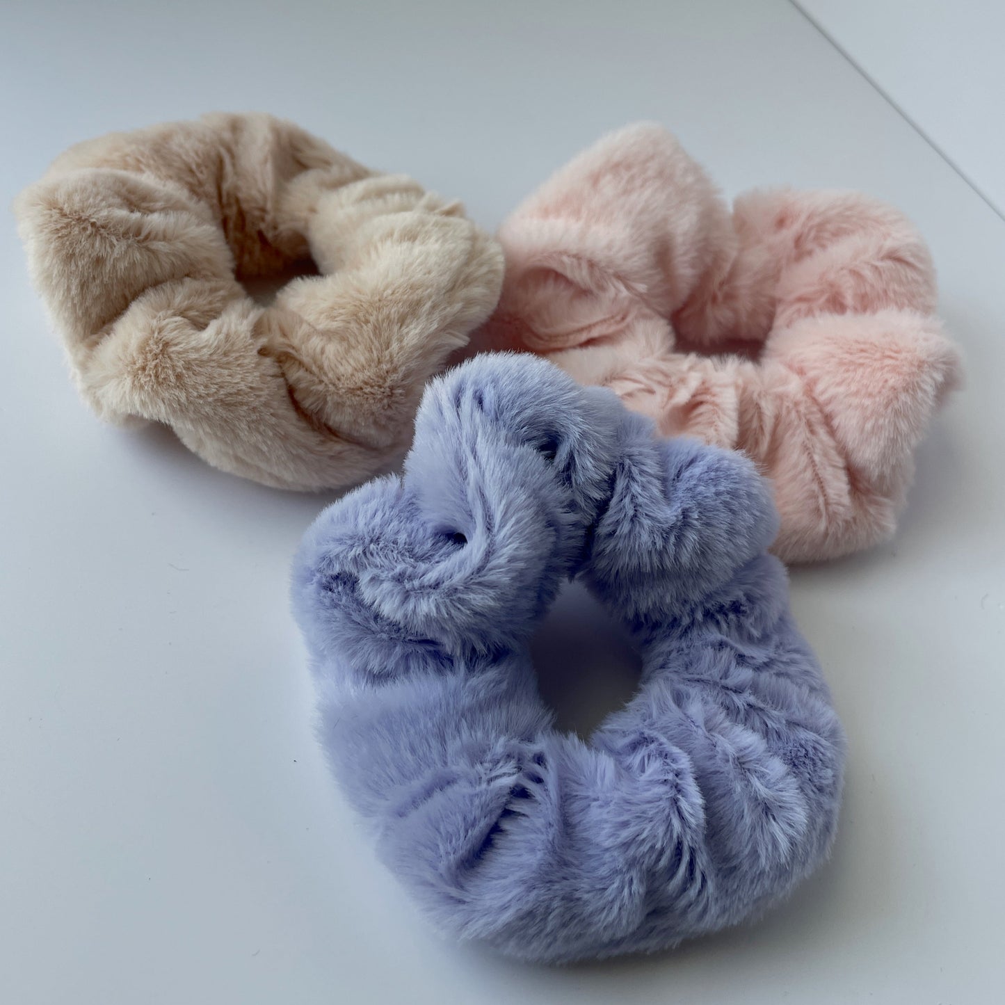 CLOUD 10 Scrunchies