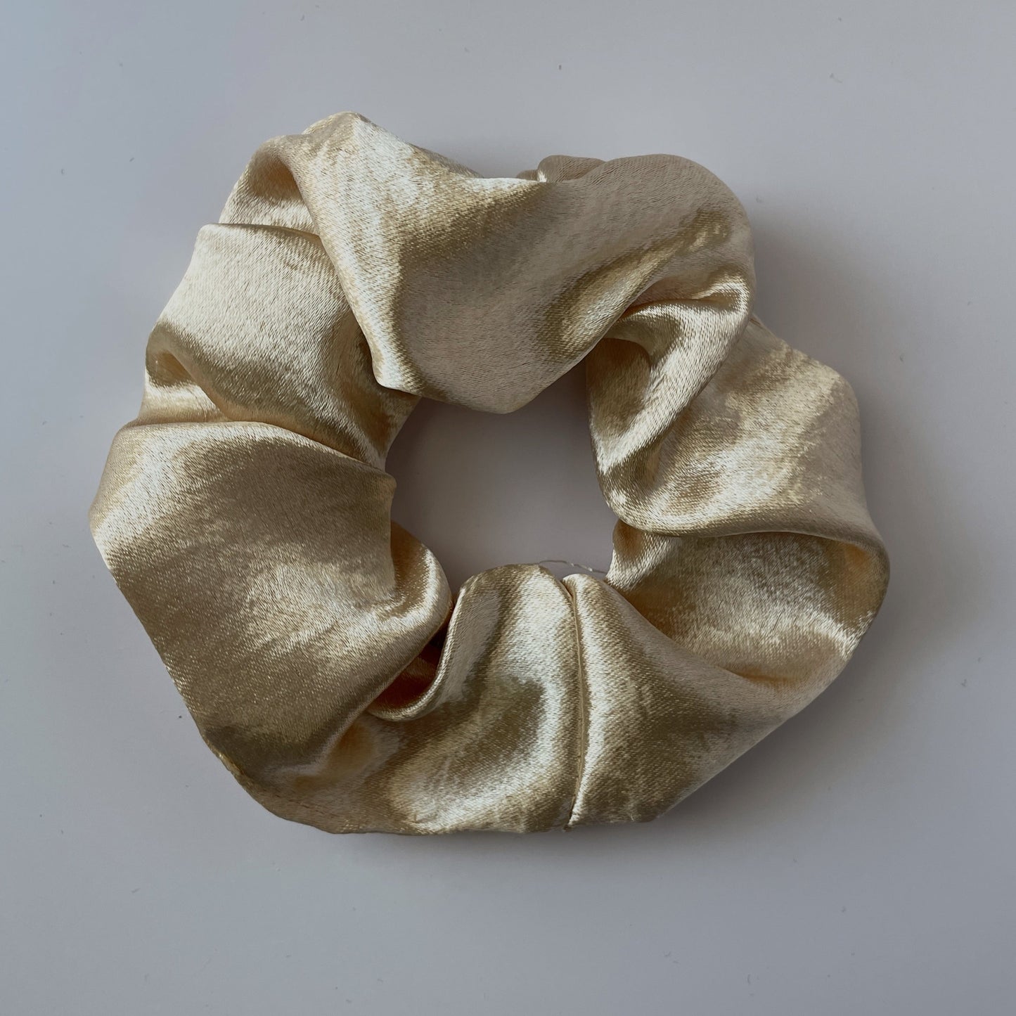 GOLDEN GIRL Scrunchie