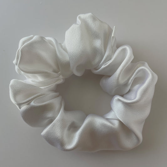 100% Mulberry Silk Scrunchie / White