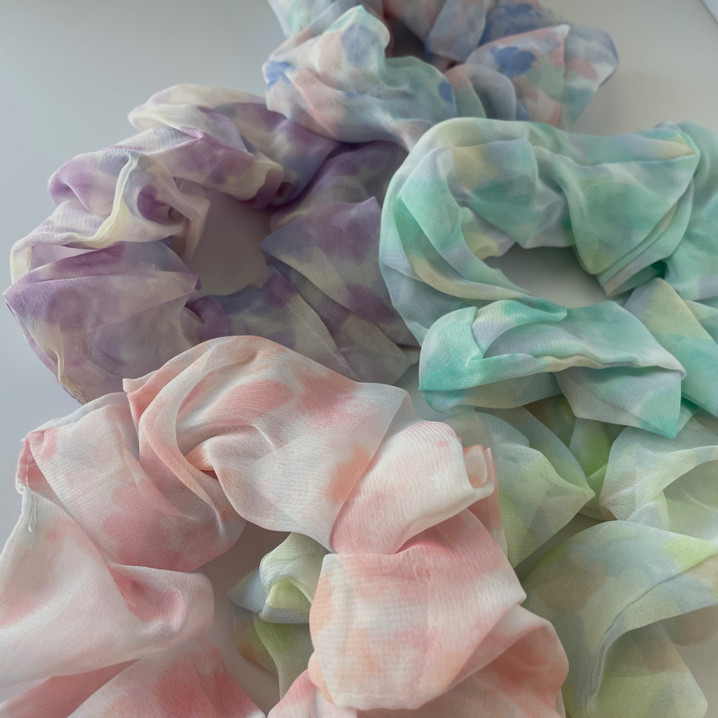 LUSH Cloud Scrunchie