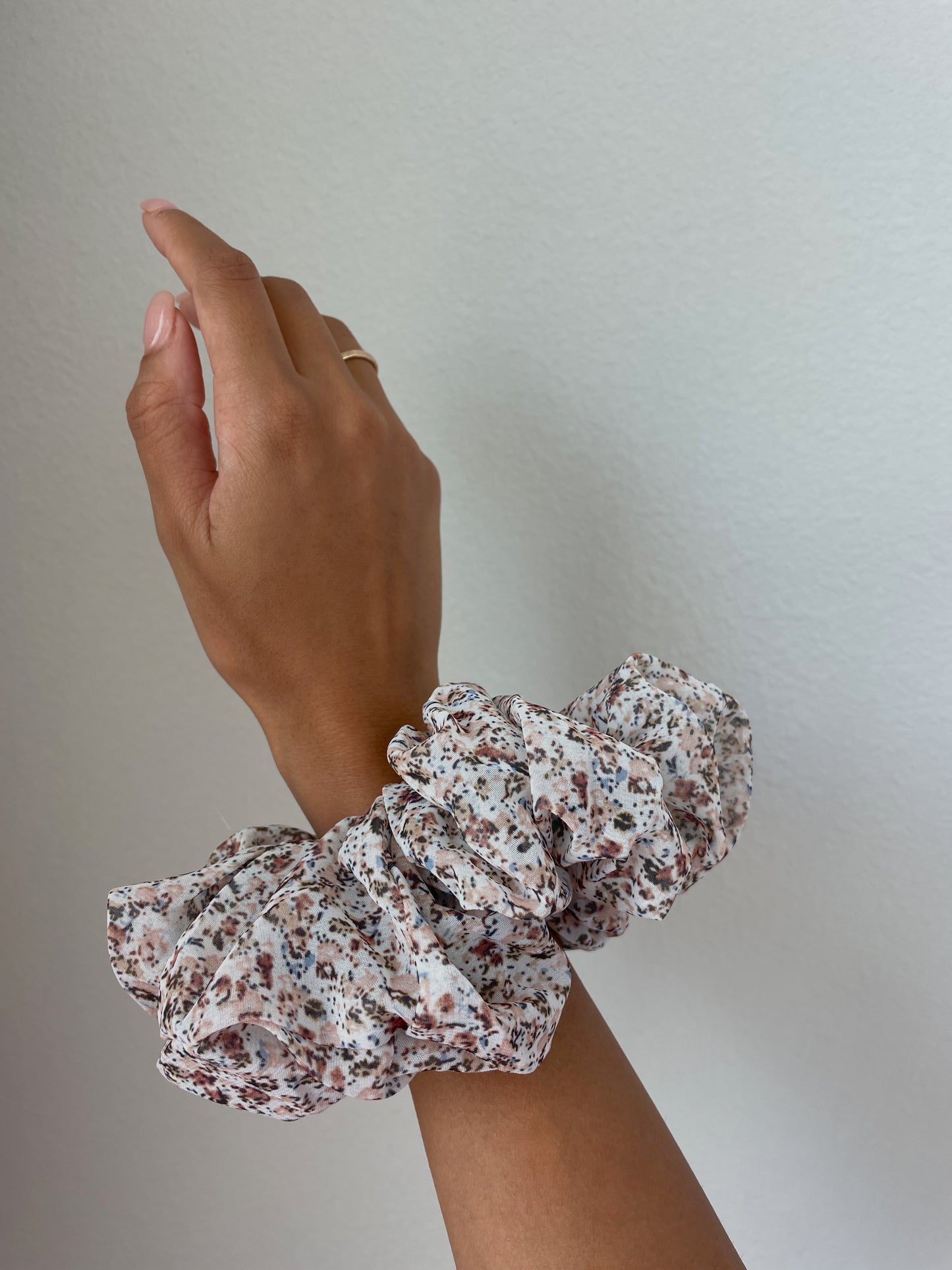 BOHEMIAN Floral OVERSIZED Scrunchie / Neutral