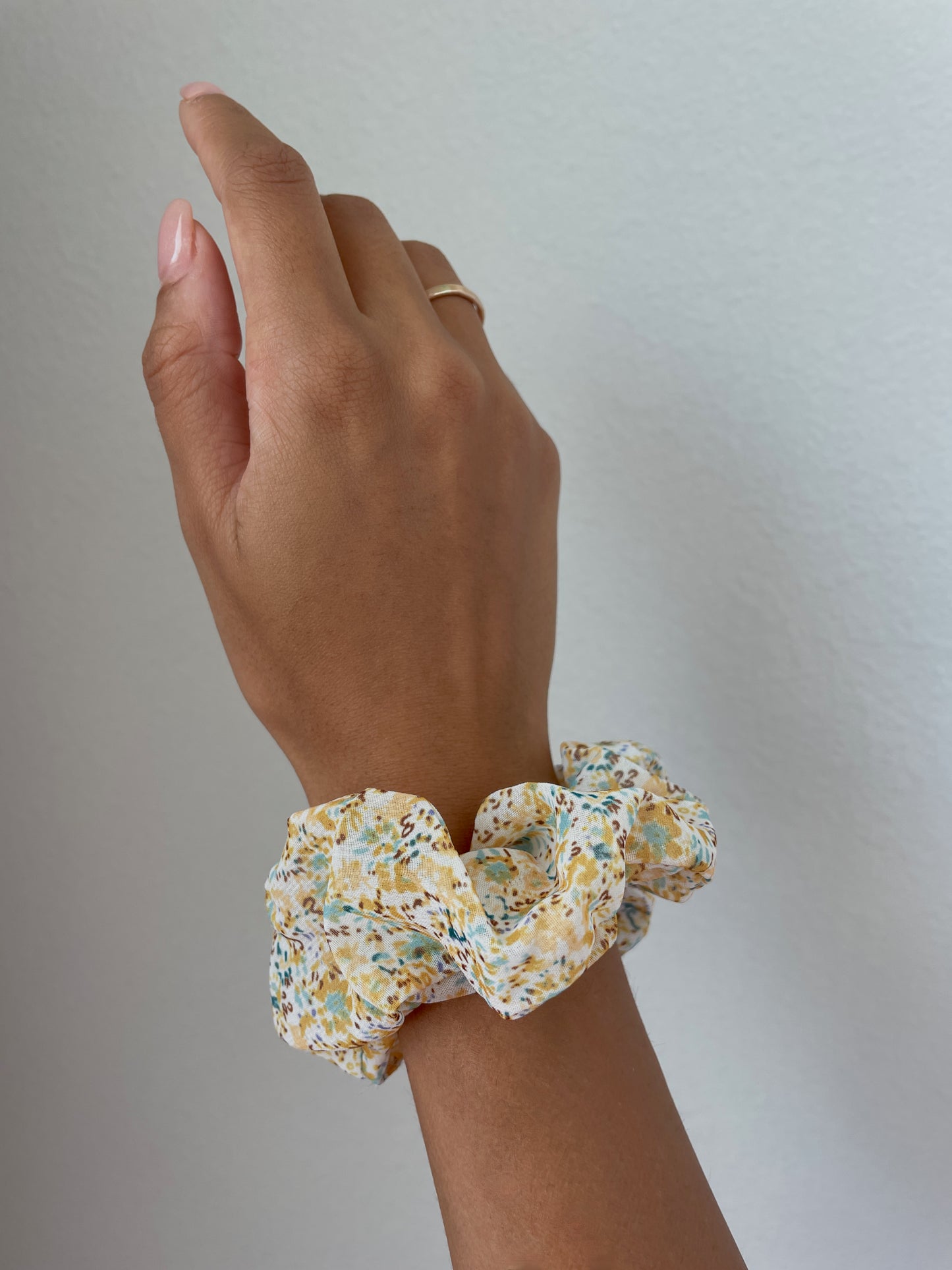 BOHEMIAN Floral Scrunchie / Yellow