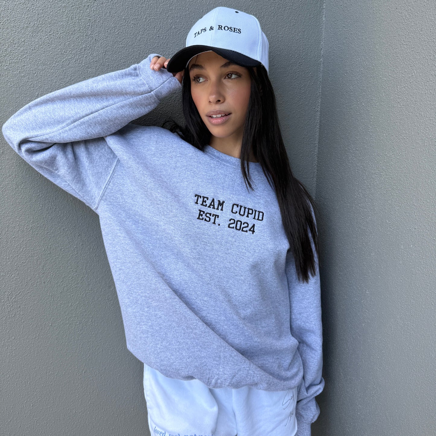 TAPS & ROSES HAT